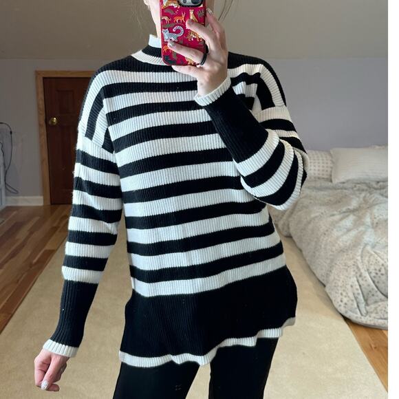 Philosophy: Mock Neck  Black and White Color blocked Stripped Sweater - Picture 1 of 7
